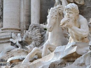 Travertin in den Trevi-Brunnen in Rom