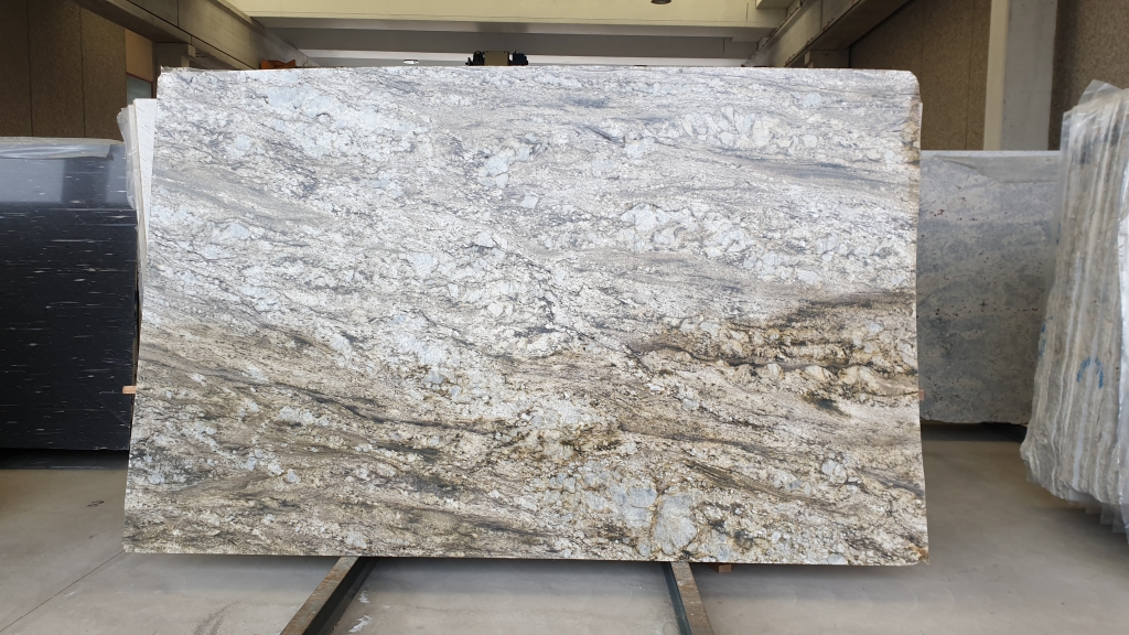 Blu Dunes granite - pegmatite