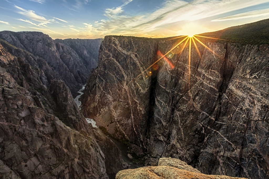 Black canyon: a pegmatite example